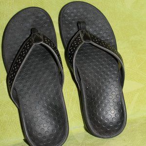 Vionic flip flop